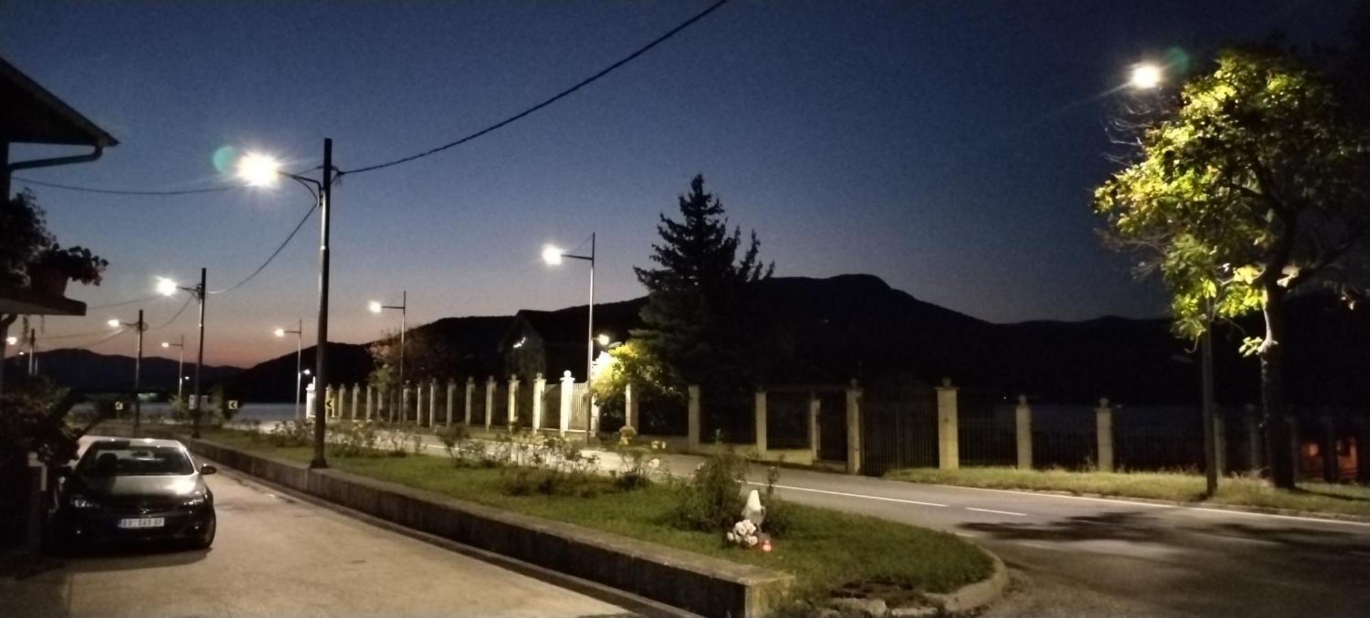 Апартаменти Sobe Lara Доні-Мілановац Екстер'єр фото